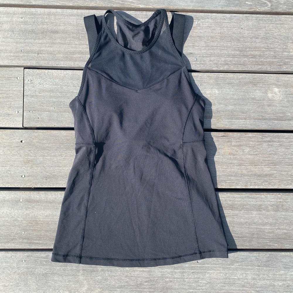 Lululemon running in the city tank